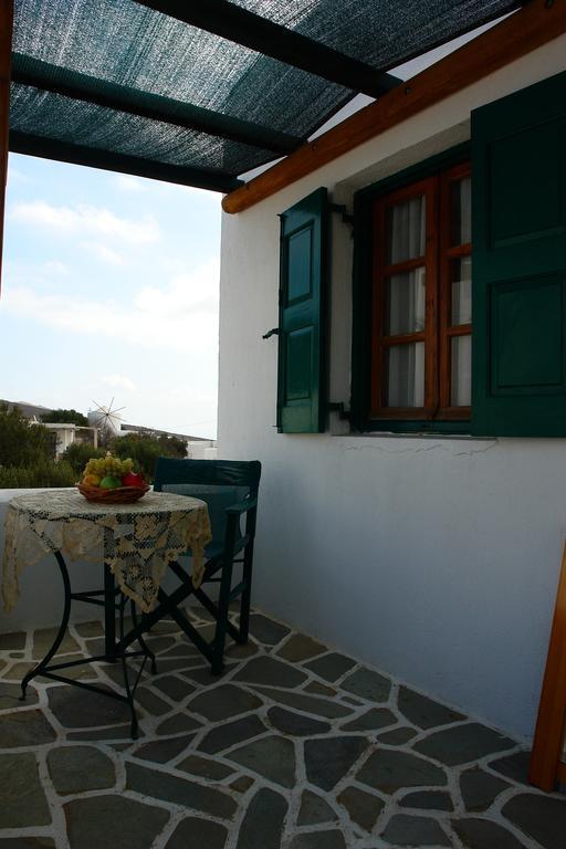 Irene Rooms Folegandros Island Екстер'єр фото