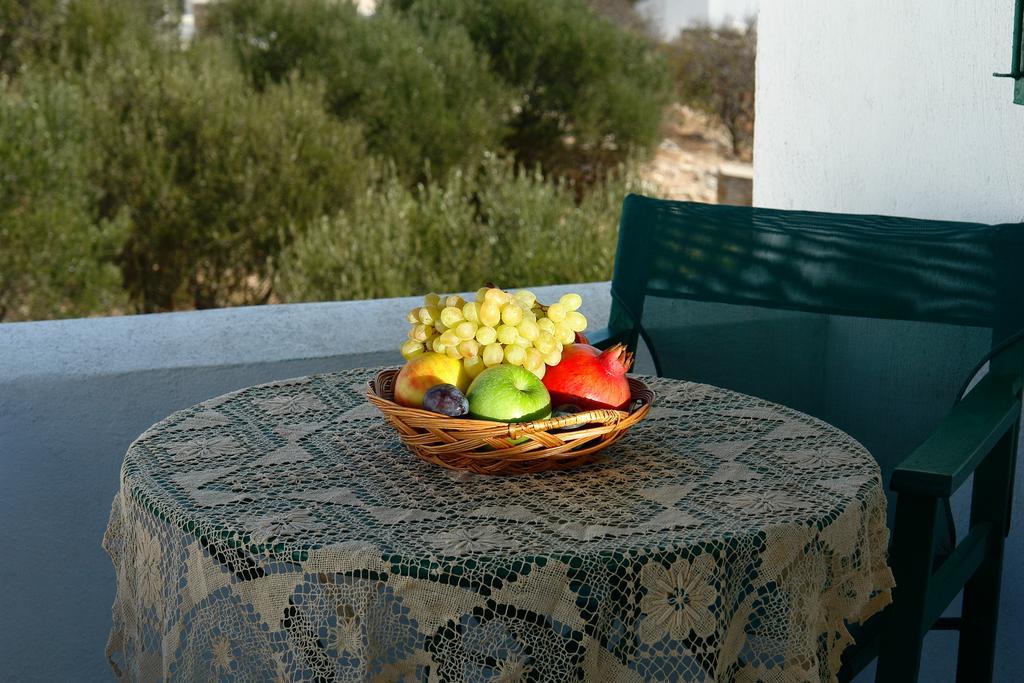Irene Rooms Folegandros Island Екстер'єр фото