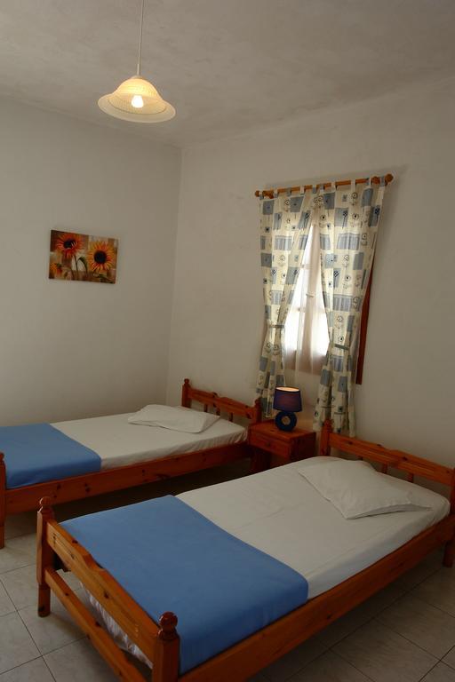 Irene Rooms Folegandros Island Екстер'єр фото