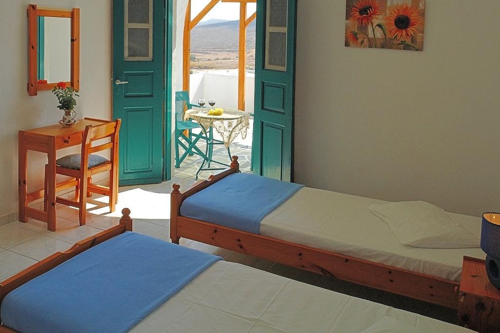 Irene Rooms Folegandros Island Номер фото