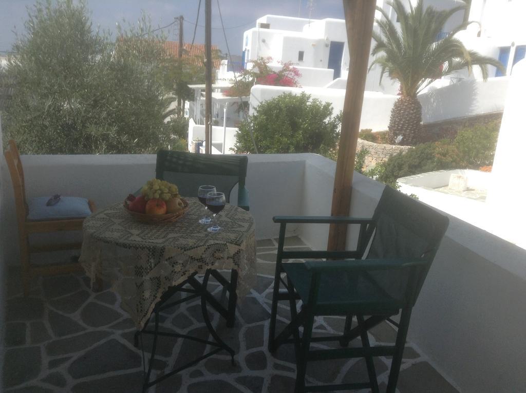 Irene Rooms Folegandros Island Екстер'єр фото