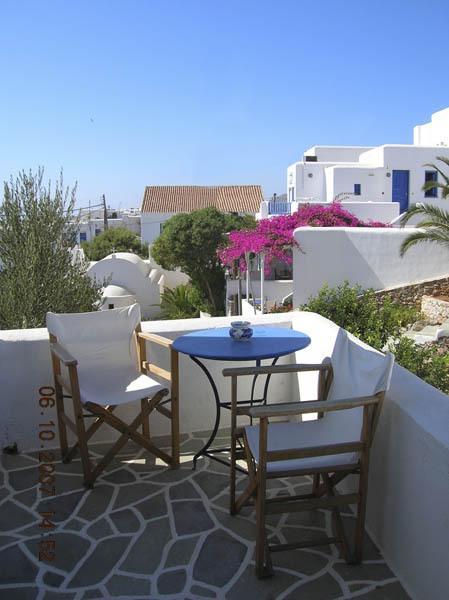 Irene Rooms Folegandros Island Екстер'єр фото