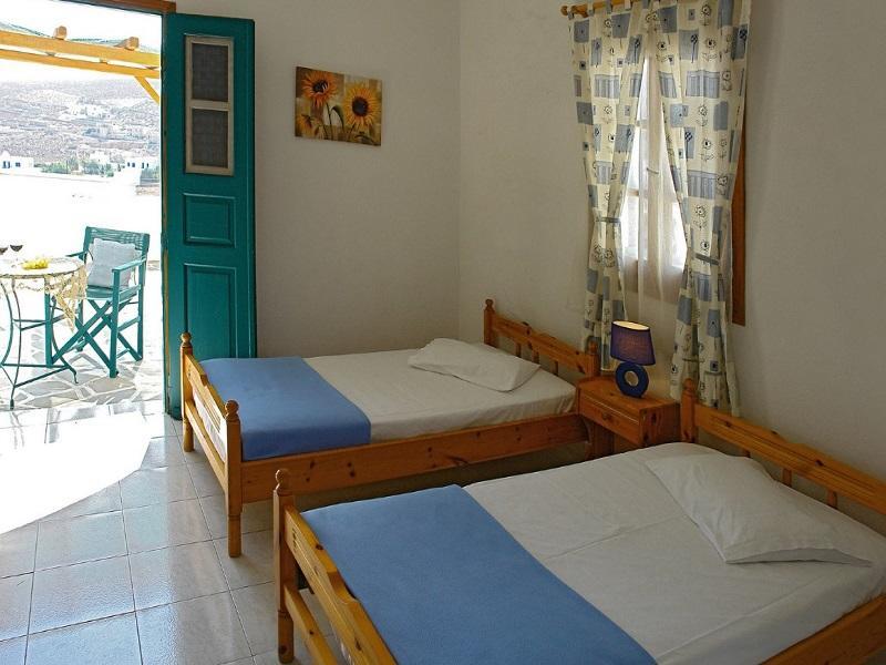 Irene Rooms Folegandros Island Екстер'єр фото