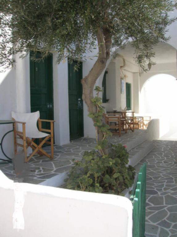Irene Rooms Folegandros Island Екстер'єр фото